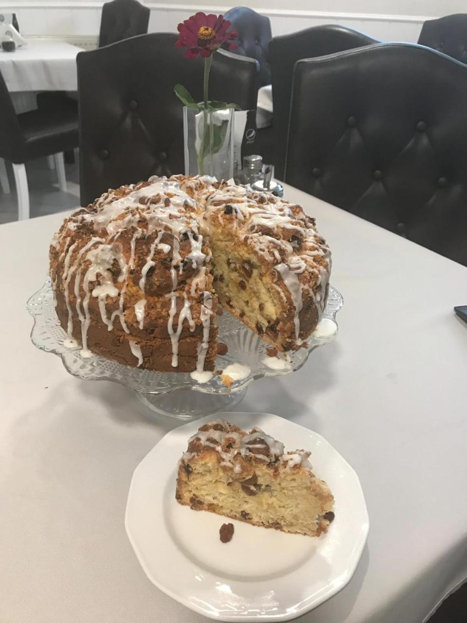 Dom Goscinny Bialy Dworek Człuchów Exteriér fotografie